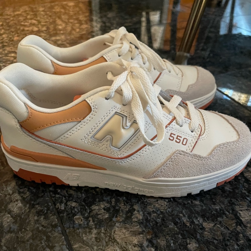 New Balance 550